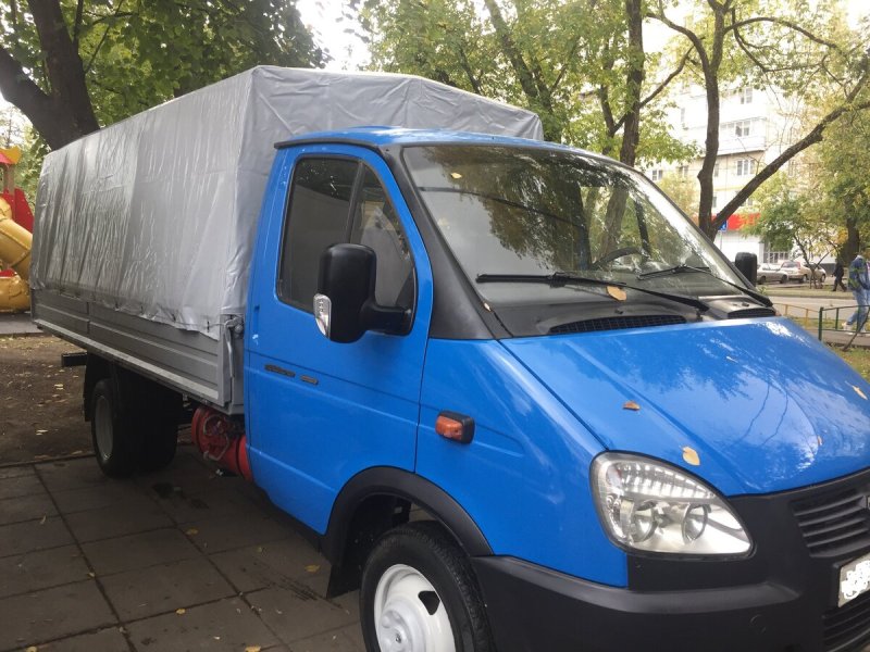 ГАЗ 3302 спереди