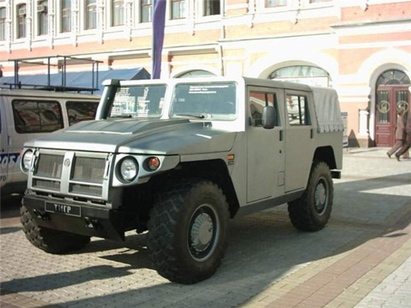 ГАЗ 2330 тигр военный