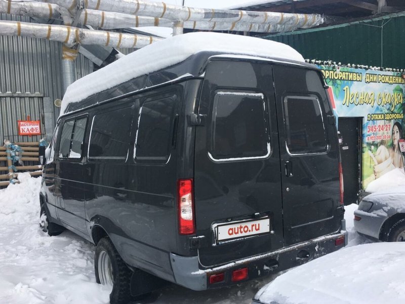 Соболь 2752 сзади