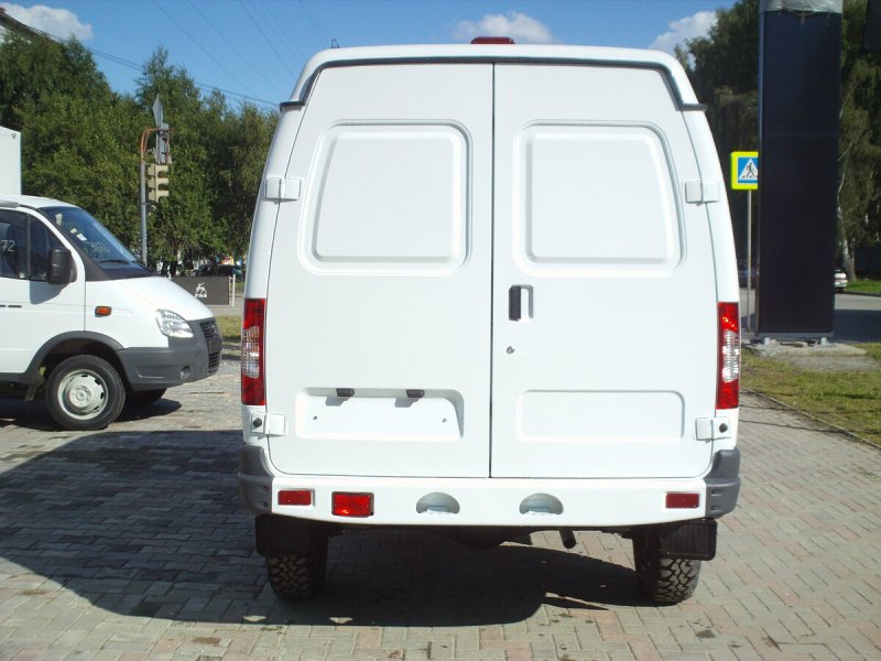 ГАЗ 2705 сзади