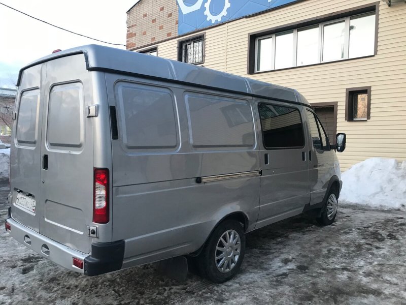 Газель цельнометаллическая 2705 сзади