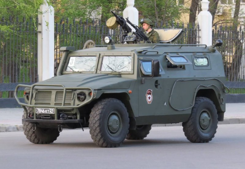 ГАЗ 2330 тигр военный