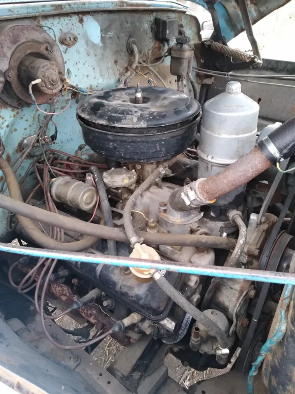 ГАЗ 3307 под капотом