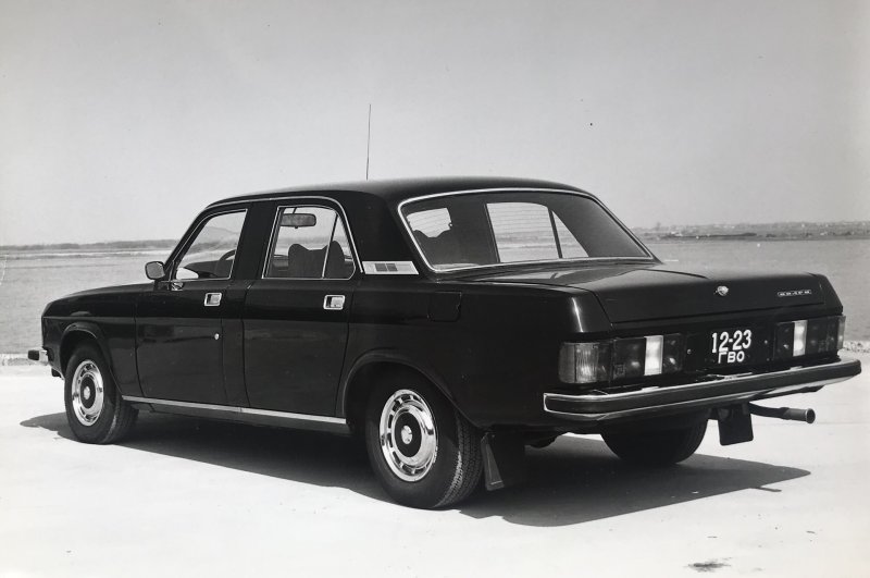Волга ГАЗ 3102