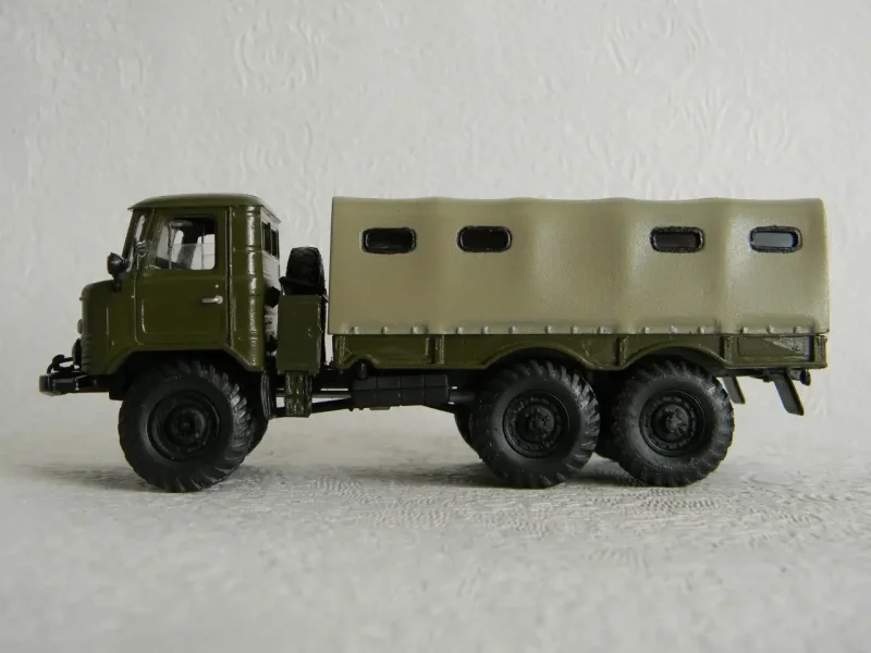 Трехосный ГАЗ 66