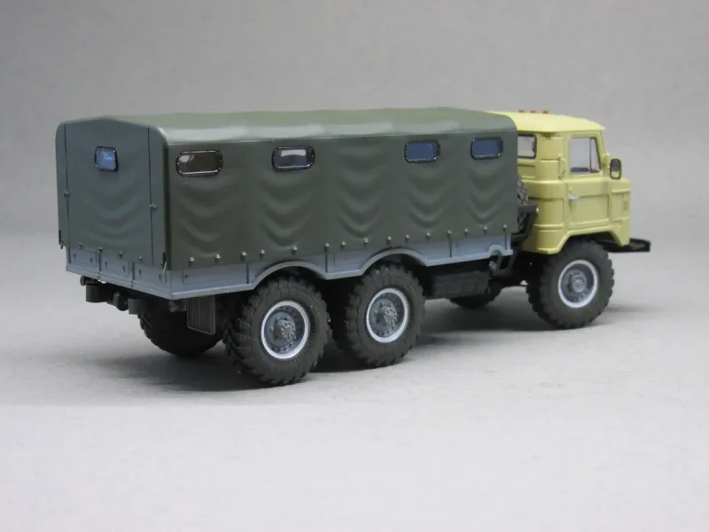 1535avd AVD models снегоболотоход ЗИЛ-136 1/43
