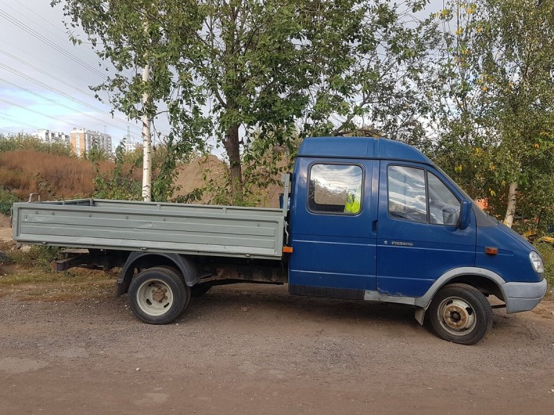 Грузовой бортовой ГАЗ 33023