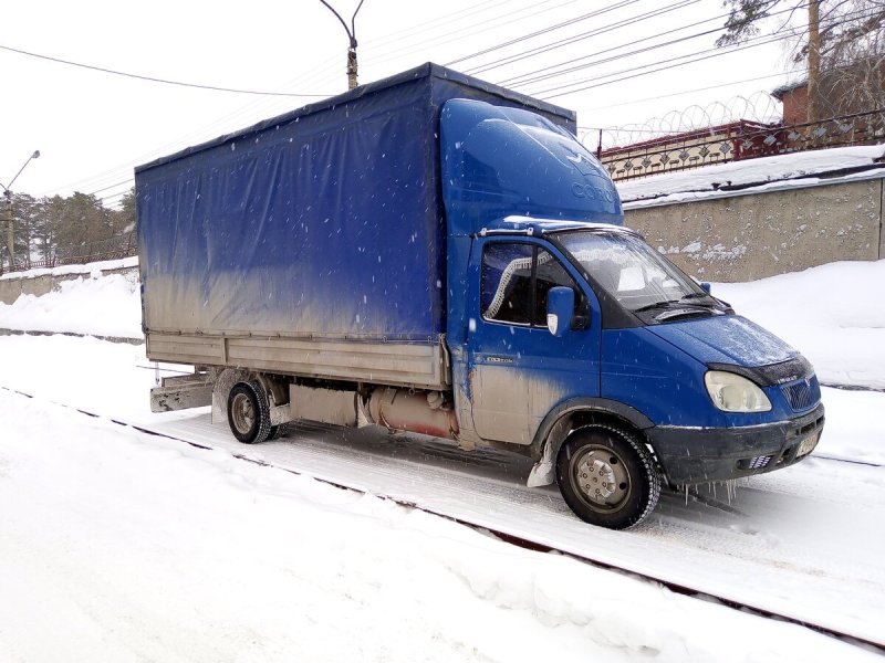 Газель 3302 бортовая с пирамидой