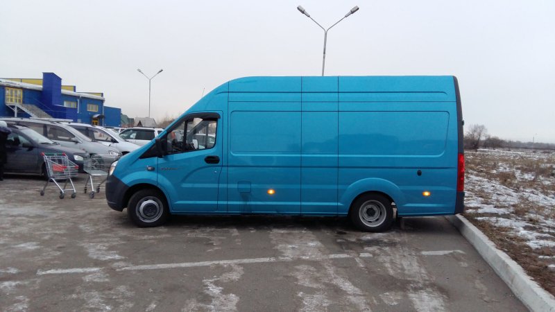 ГАЗ белая кабина синий кузов