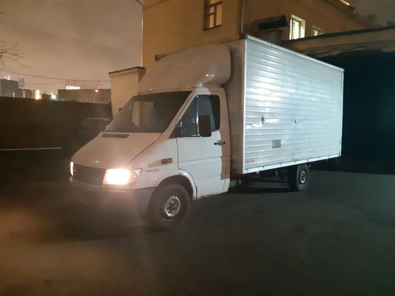 Светоотражающая лента на фургон