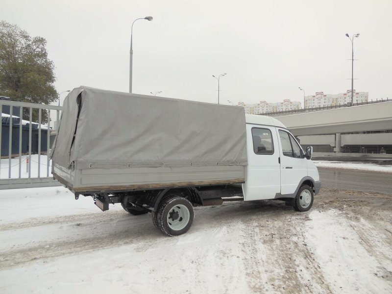 ГАЗ-330232 «фермер». Промтоварный фургон.
