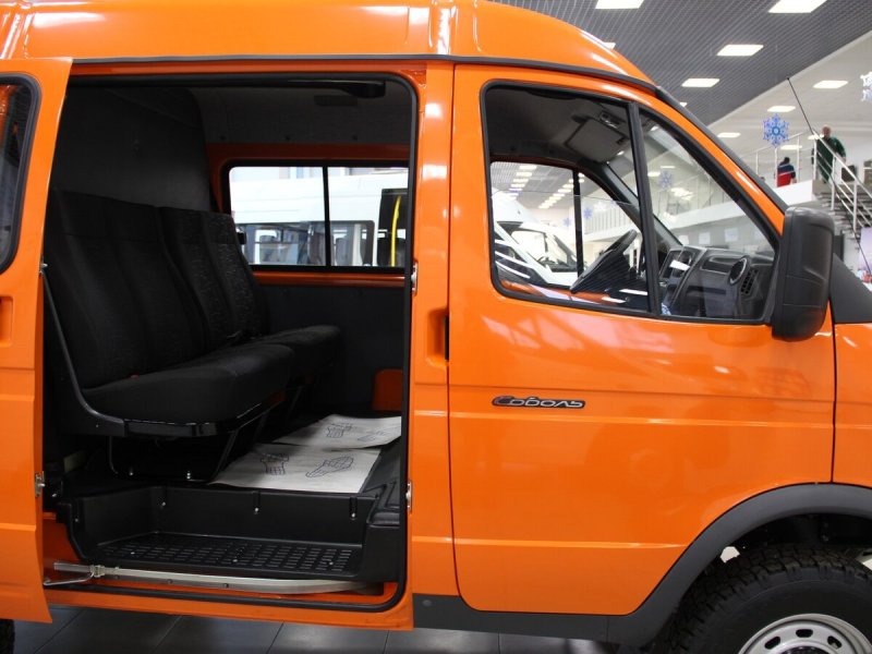 1. ГАЗ-2752 «Соболь» (фургон)