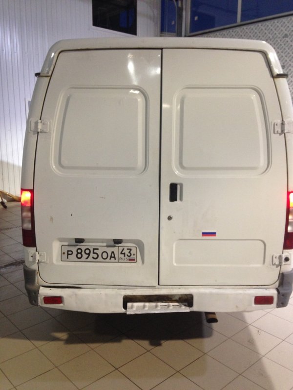 ГАЗ 2705 сзади