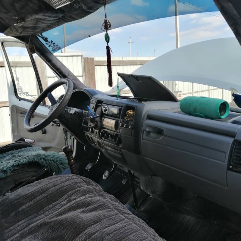 Кабина ГАЗ 3302 внутри