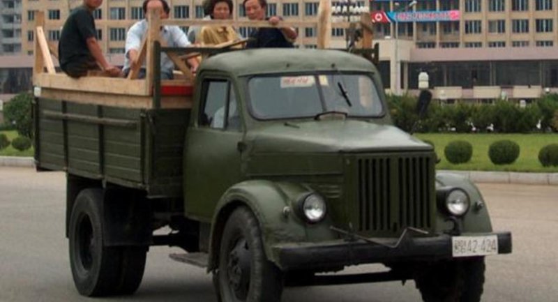 ГАЗ 22 Волга бордовая