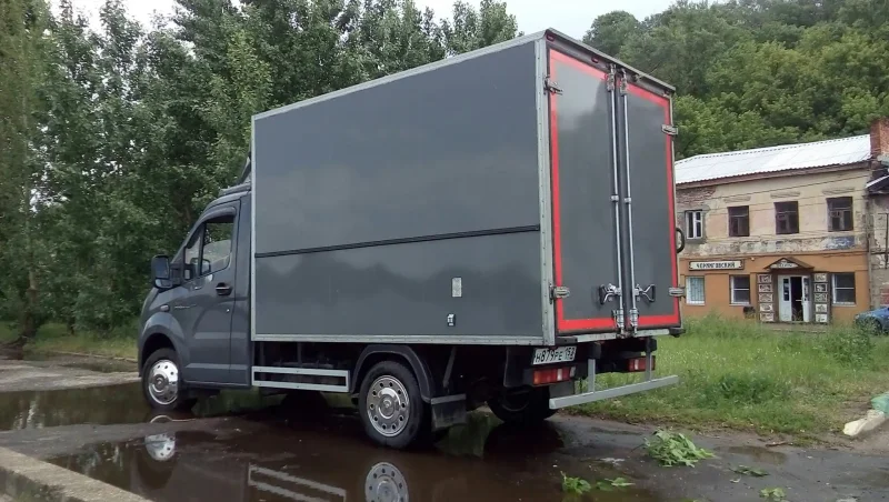 Газель бортовая сзади