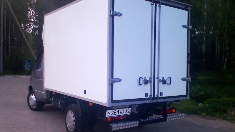 Газель 3302 вид сзади