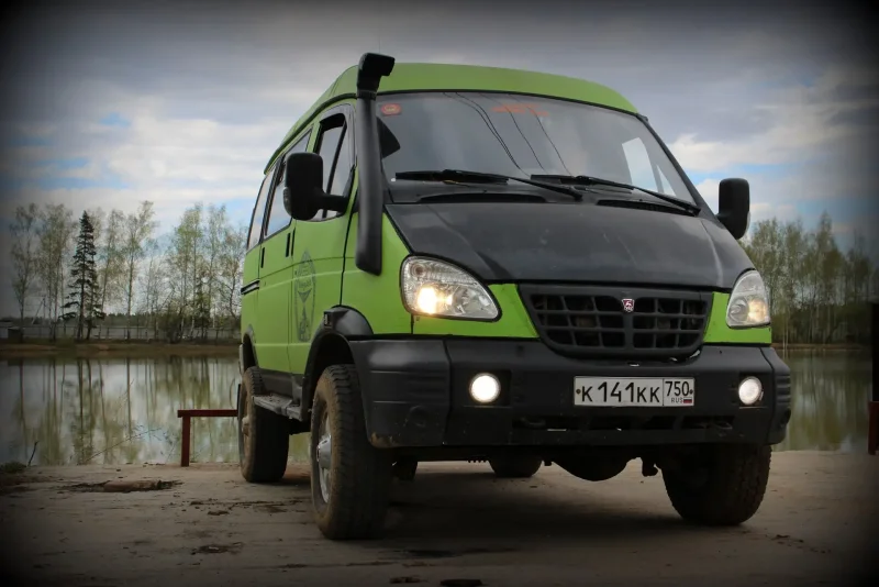 ГАЗ 2207 Соболь