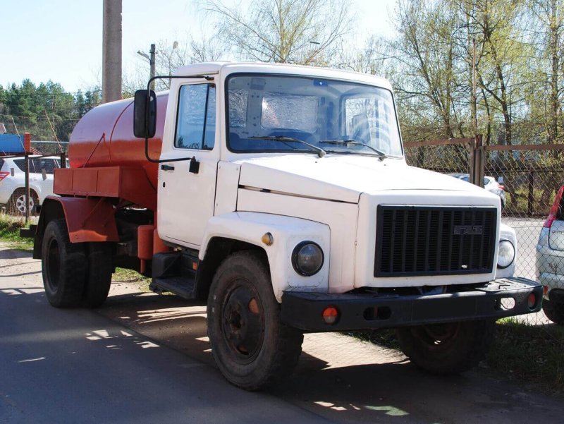 Грузовик ГАЗ 3307 бортовой