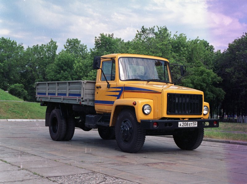 Грузовик ГАЗ 3307 бортовой