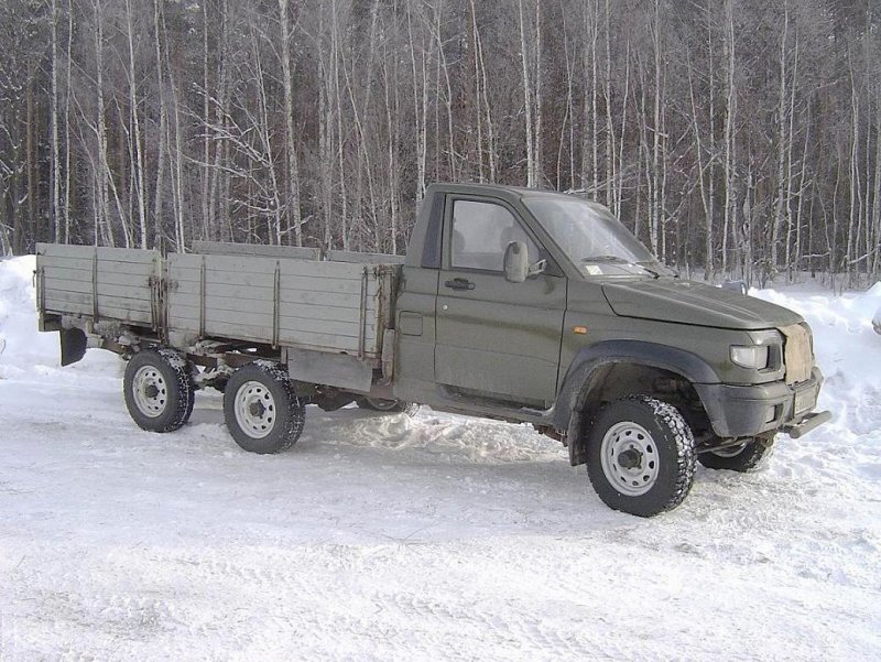 ГАЗ 3308 трехосный