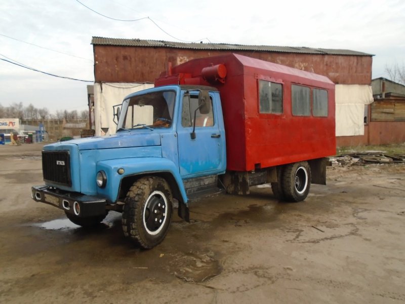 ГАЗ 3307 голубая