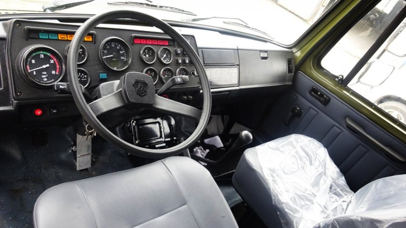 ГАЗ 3308 салон
