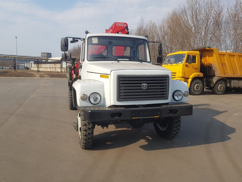 ГАЗ 3308 С КМУ