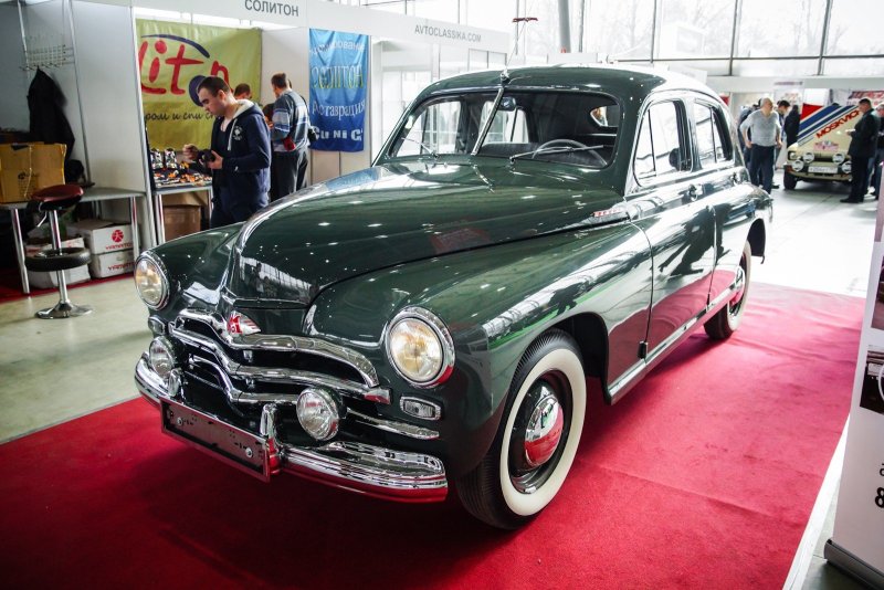 Автомобиль ГАЗ м20 победа