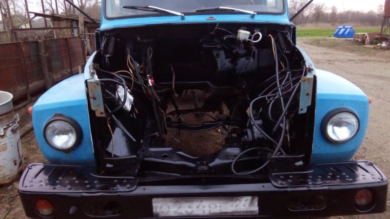 ГАЗ 52 под капотом