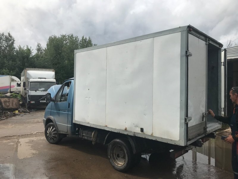172412 Грузовой фургон