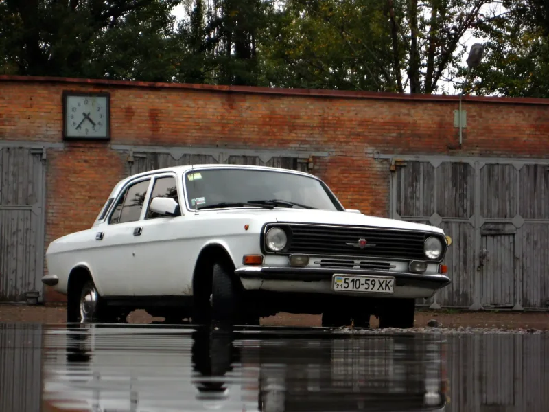 Волга ГАЗ 24 10 белая