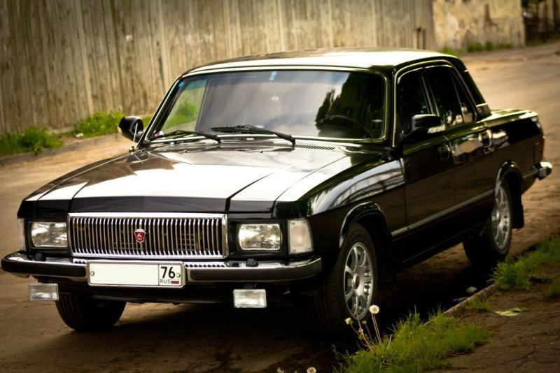 ГАЗ-3102 автомобиль