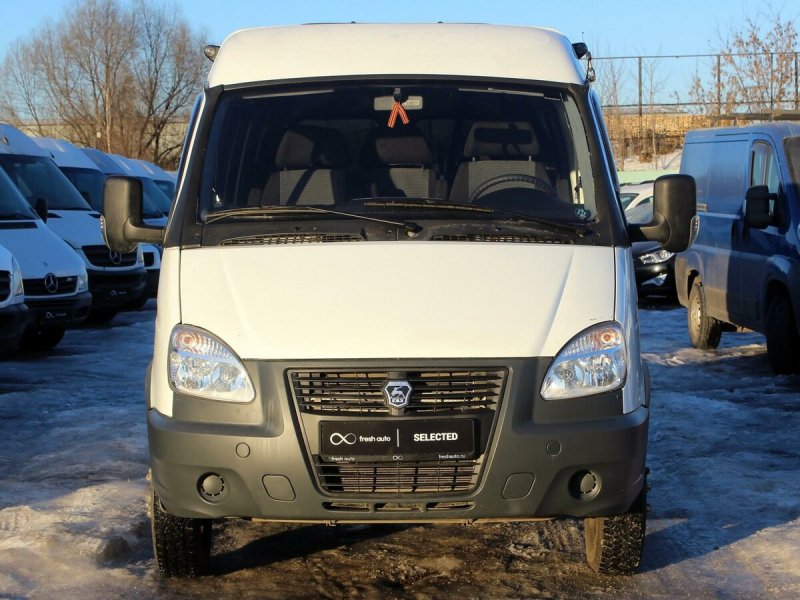 ГАЗ Соболь белый