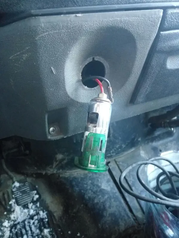 Прикуриватель ВАЗ 2123-3725010