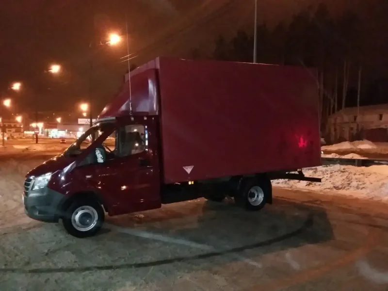 Газель Некст красная
