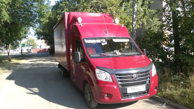 Газель Некст красная