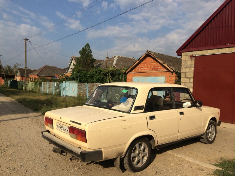 ГАЗ 21057