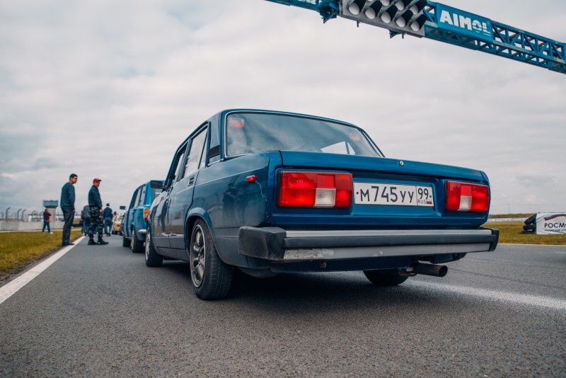 ГАЗ 21057