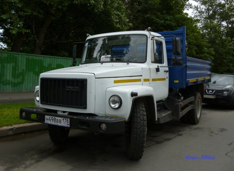 Автомобиль ГАЗ 35071