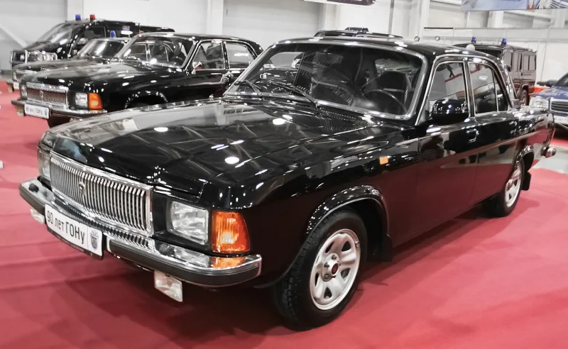 ГАЗ-3102 автомобиль