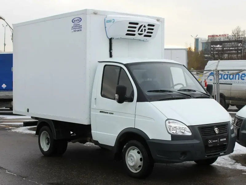 Автомобиль ГАЗ 33104