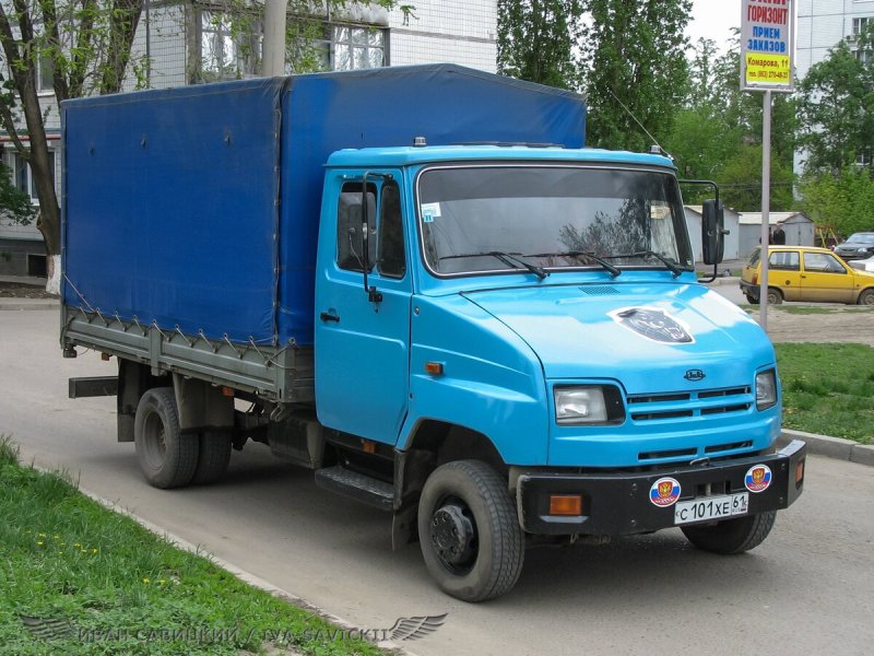 Грузовик ЗИЛ 5301 бычок
