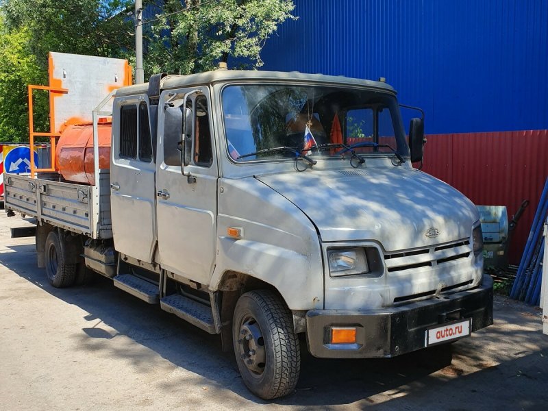 Грузовик ЗИЛ 5301 бычок