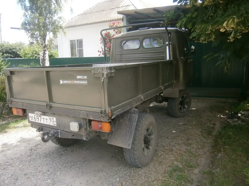 УАЗ грузовой 3303 самосвал