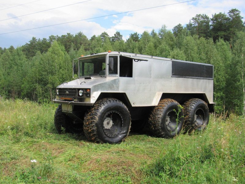 Вездеход 8x8 шаман