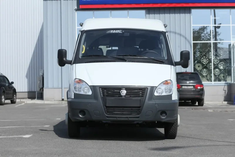Газель 3302 спереди