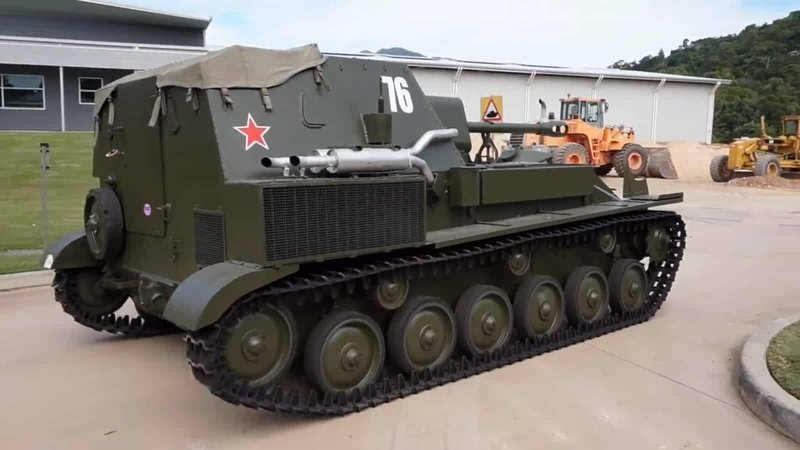 • Гусеничный тягач (ГАЗ -47, ГТТ)