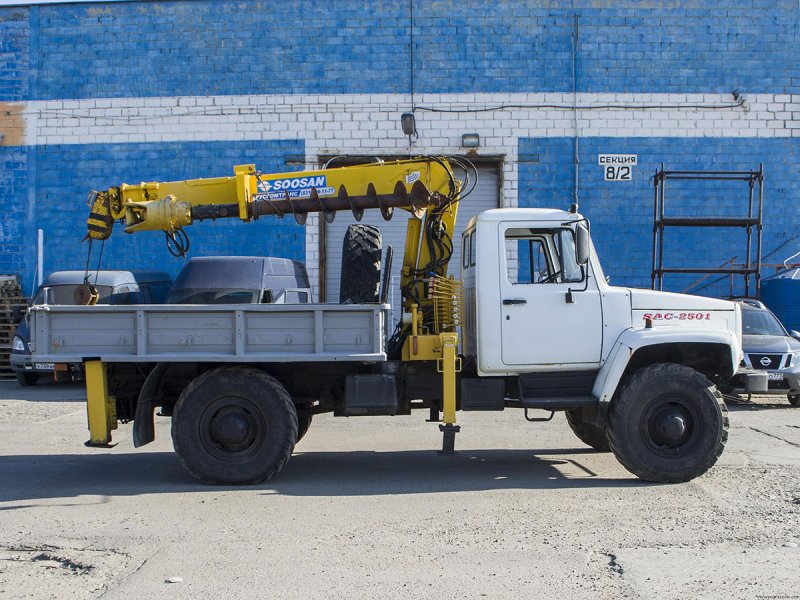ГАЗ 3308 С КМУ