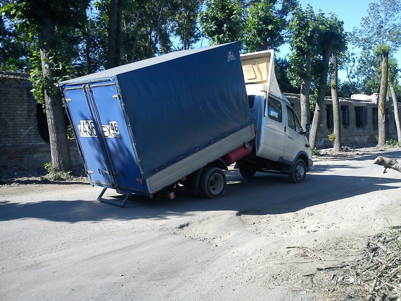 Газель переломилась